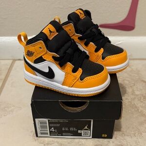 Nike Air Jordan 1 Mid TD Sz 10C Taxi Black White Toddler 640735-701 NEW!!!